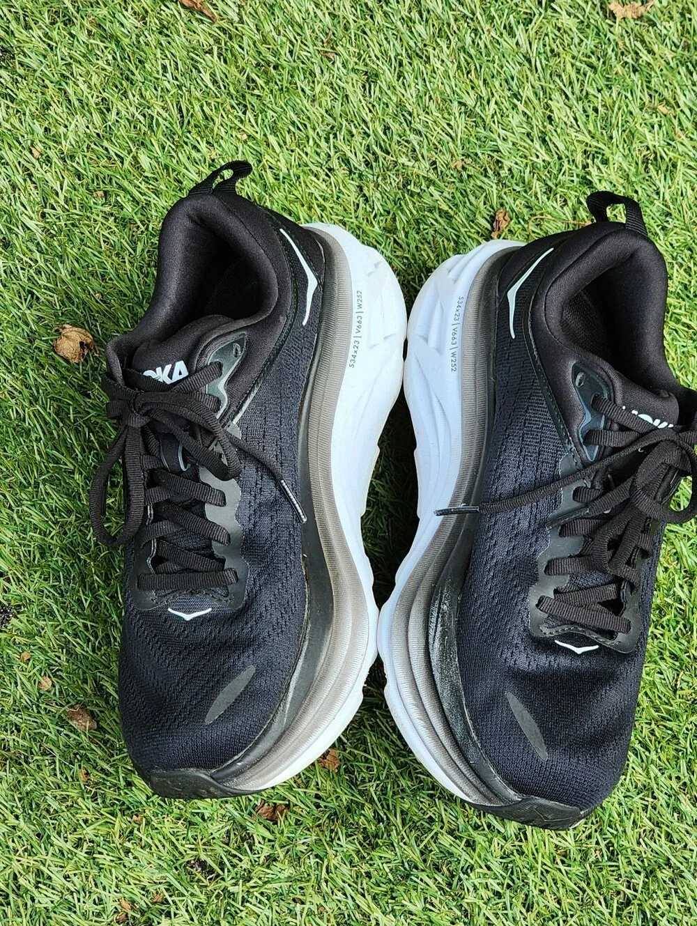 HOKA BONDI 8 - Womens Athletic Shoes - SIZE 8B